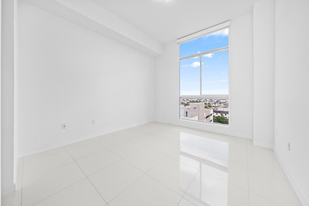 Move-out clean — handed over spotless